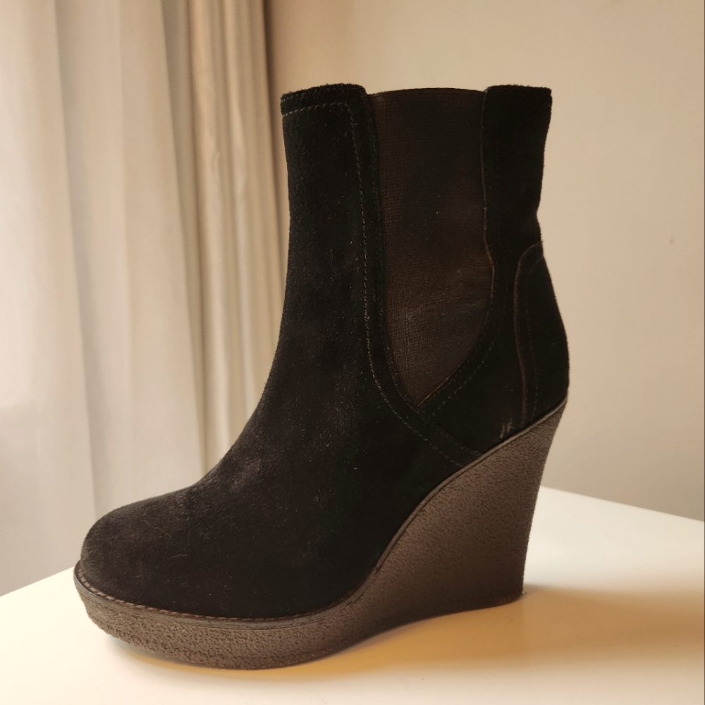 Suede ankle wedge boots